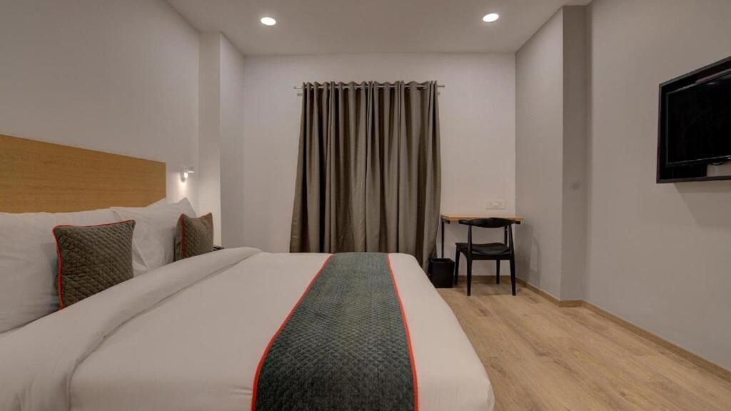 Hotel Eureka Grand Guwahati Luaran gambar